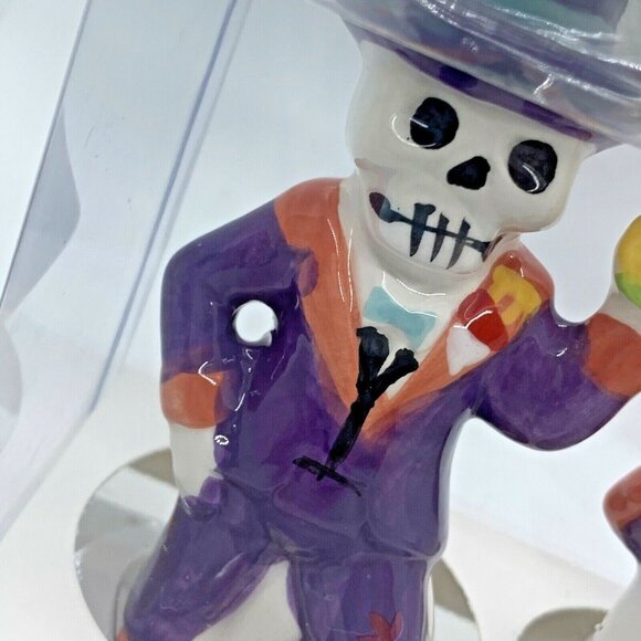 Halloween & Dia De Los Muertos Bride & Groom Salt & Pepper Shaker Set - Picture 10 of 12